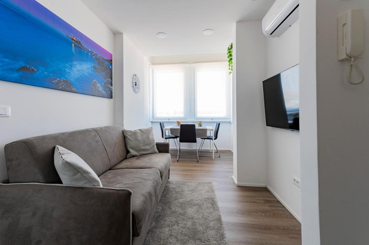 Piazza Salotto & Stazione Comfy Apartment Pescara Extérieur photo
