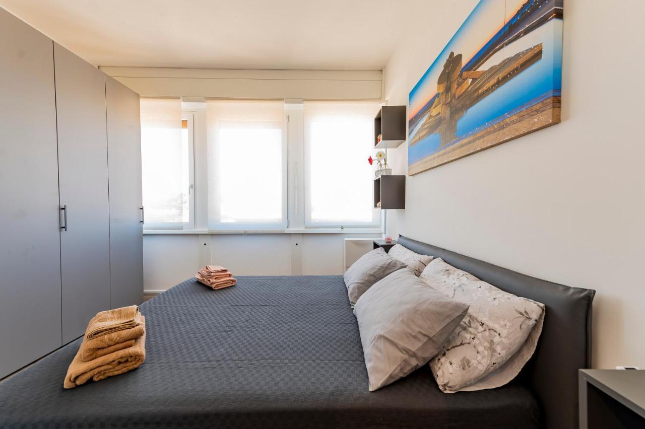 Piazza Salotto & Stazione Comfy Apartment Pescara Extérieur photo