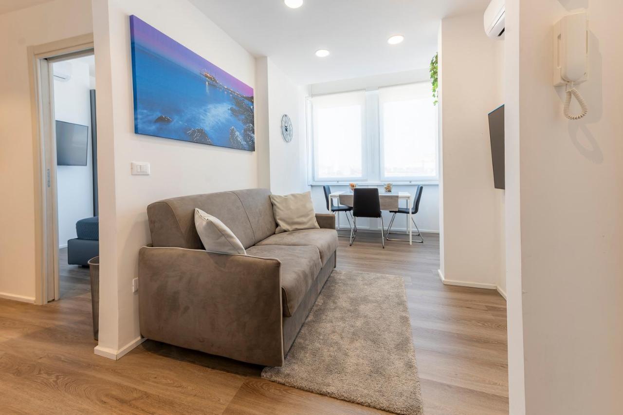 Piazza Salotto & Stazione Comfy Apartment Pescara Extérieur photo